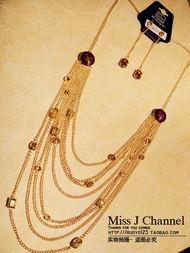 欧美耳环金色项链图片,欧美时尚耳环与项链的完美搭配