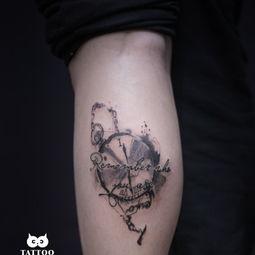 欧美玫瑰蝴蝶纹身图片